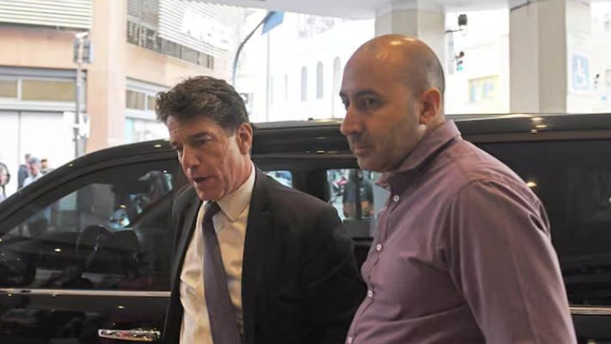 Cerimedo con Nicolás Posse, en tiempos de la campaña mileísta, en el hotel Libertador.