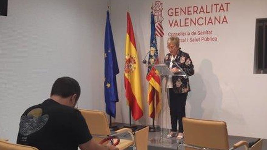 La consellera de Sanidad, Ana Barceló, en rueda de prensa.