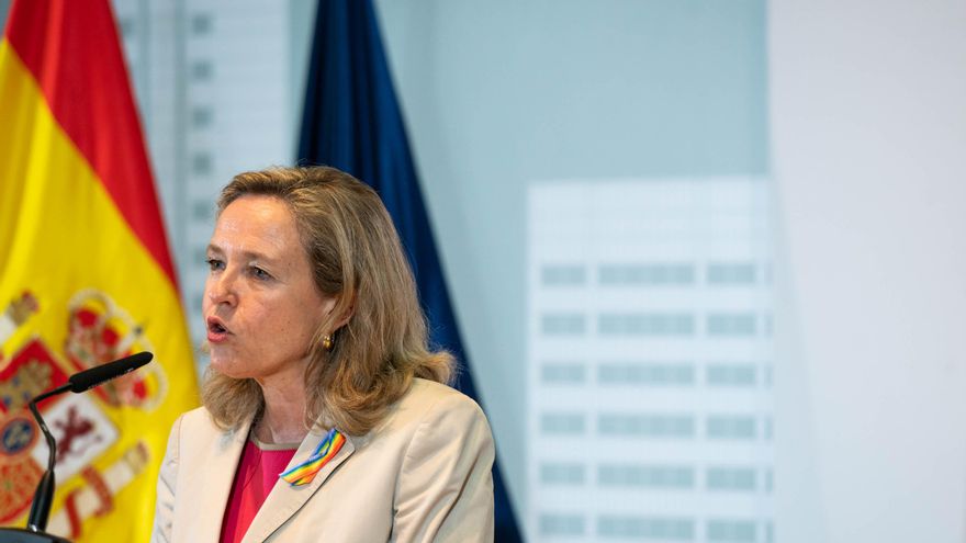 La vicepresidenta primera y ministra de Asuntos Económicos y Transformación Digital, Nadia Calviño, ofrece una rueda de prensa.