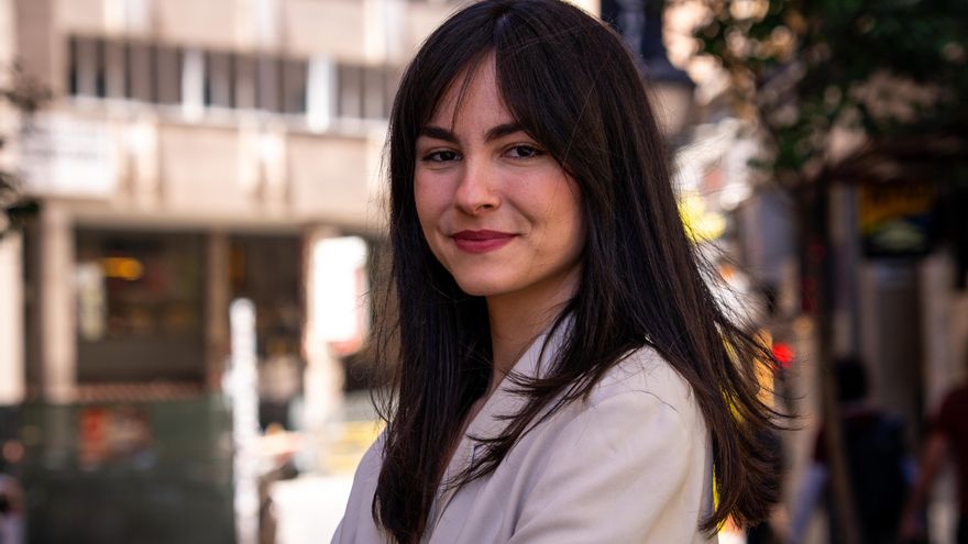 'Otro verano sin pueblo', la novela que se ríe de la desgracia de tener que compartir piso con desconocidos