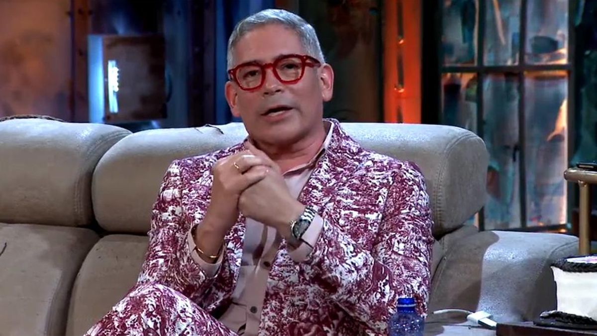 Boris Izaguirre cuenta en 'La Resistencia' que habló con Miguel Bosé y no le dijo que ya estaba vacunado: "Mentí"