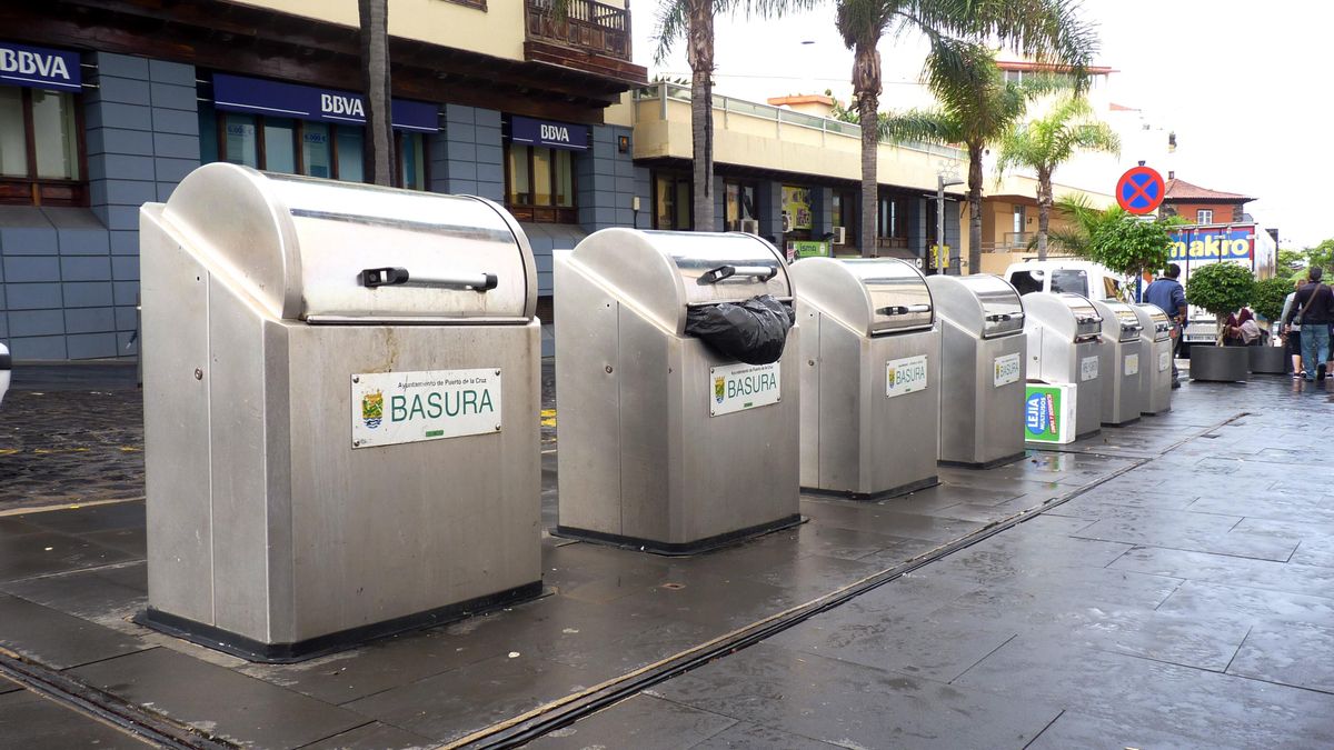 Contenedores de basura en Puerto de la Cruz