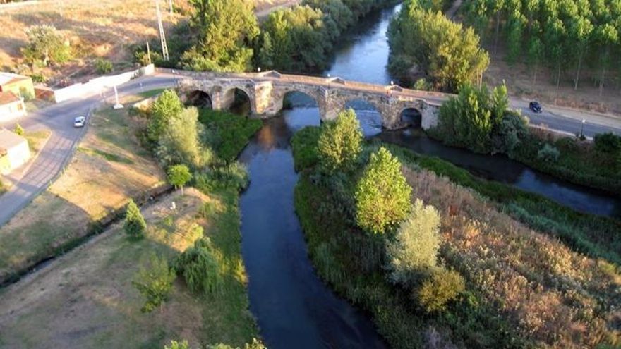 Un millón de euros para contratar la restauración del Puente Canto de Sahagún