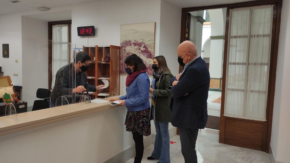 El Grupo Socialista solicita información en el Parlamento andaluz sobre la contratación de emergencia de la Junta.