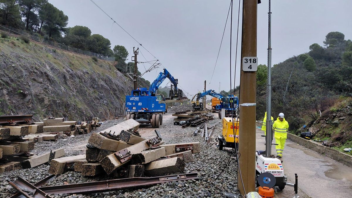 Trabajos de Adif en la zona del accidente de Adamuz.