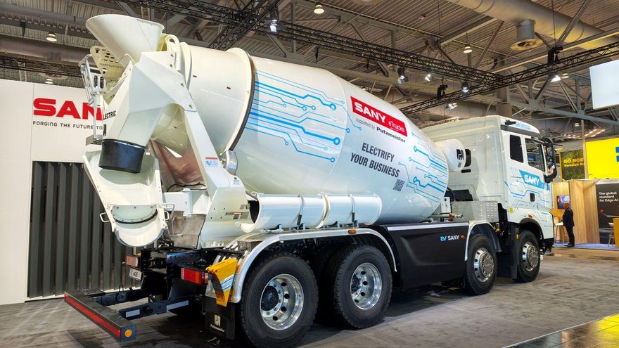 Los camiones eléctricos no arrancan: los fabricantes temen multas millonarias por no lograr la descarbonización