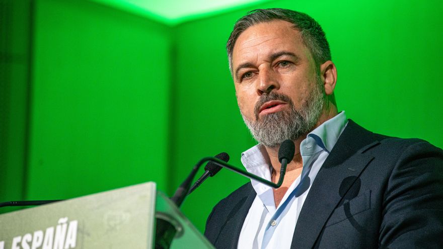Open Arms responde a Abascal: "Ser atacados por los enemigos del mundo es una medalla"
