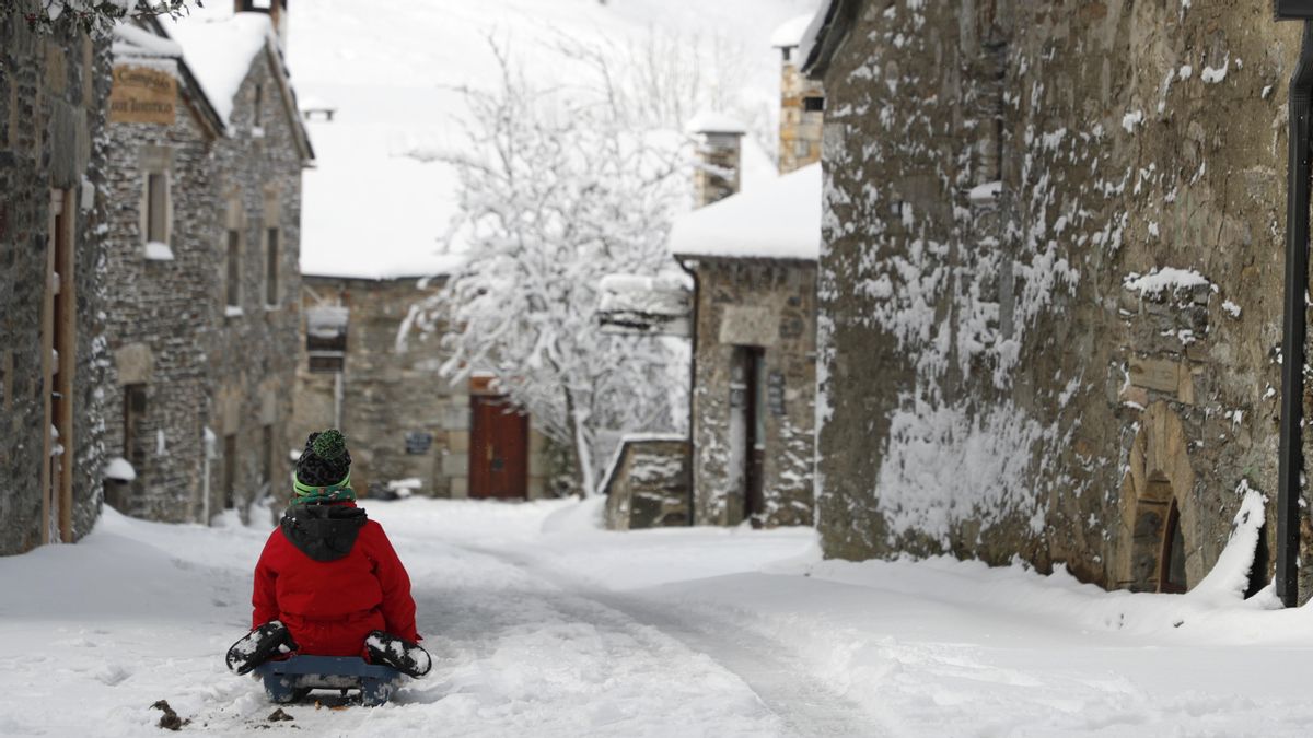 La borrasca Ingrid deja este viernes avisos en casi toda España por nieve, viento y temporal marítimo