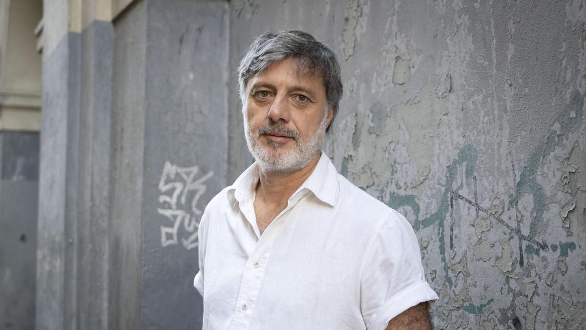 La fábula que explica qué tienen en común los conejos, Ayuso, Pablo Iglesias y la politización del placer