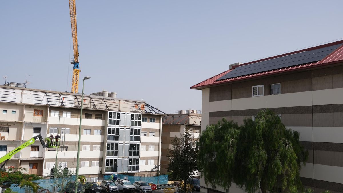El Ayuntamiento rehabilita más de 800 viviendas de La Paterna que incluye la instalación de 2.229 placas fotovoltaicas