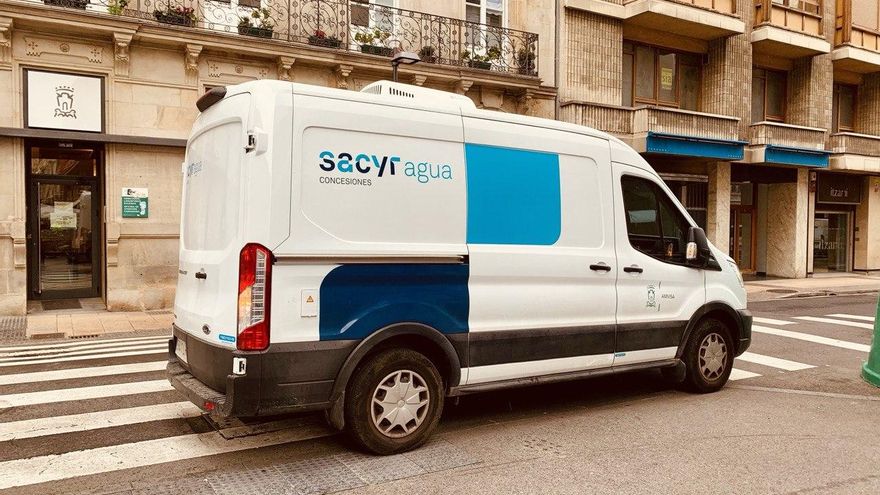 Vitoria se atasca con las externalizaciones: la millonaria contrata de basuras desierta y huelgas de jardineros y alcantarillado