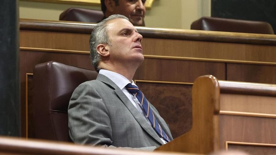El diputado del grupo mixto, Javier Ortega Smith, en su nuevo escaño