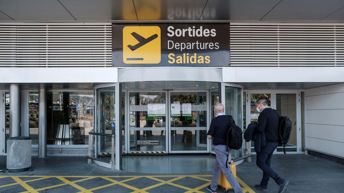 La zona de Salidas del aeropuerto de Eivissa
