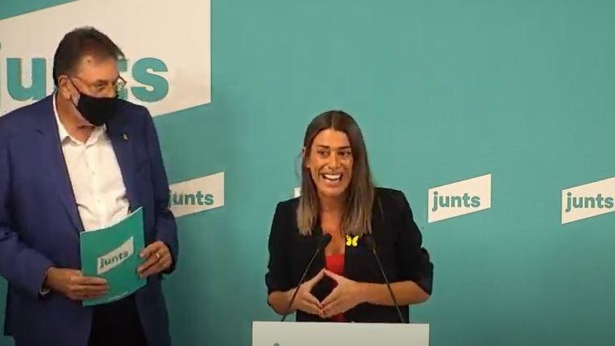 Archivo - La portavoz de Junts en el Congreso, Míriam Nogueras, y el portavoz de Junts en el Senado, Josep Lluís Cleries, en rueda de prensa