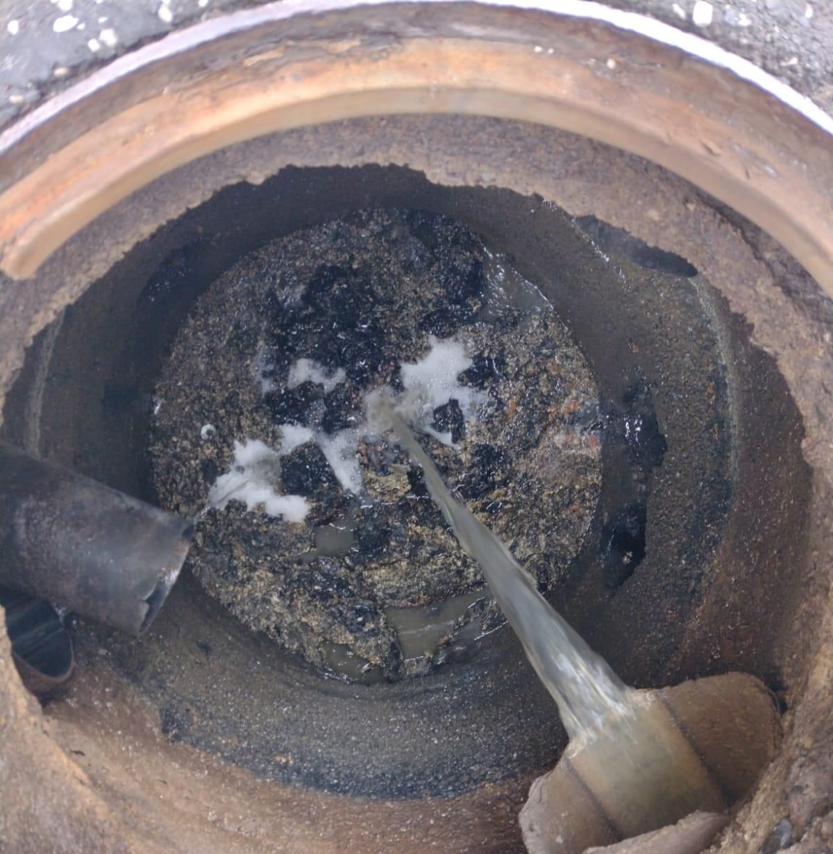 Mantenimiento de la red de saneamiento en Candelaria (Tenerife).