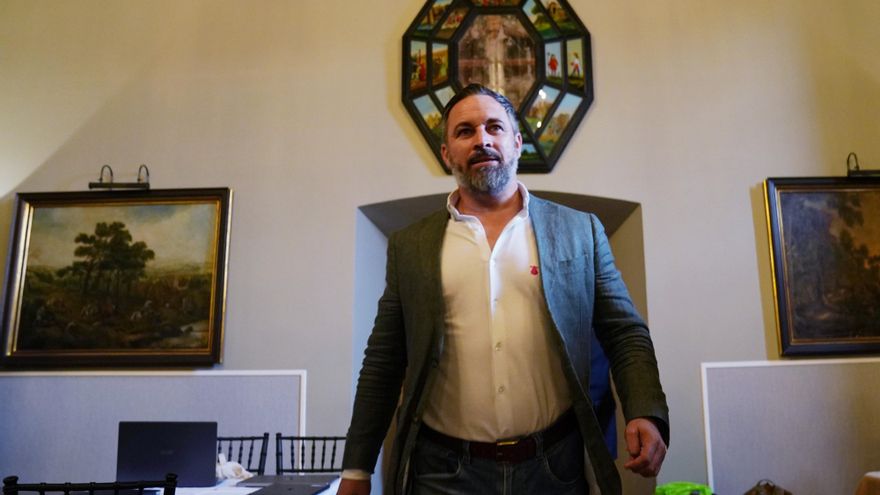 Tres excàrrecs de Vox acusen la cúpula d'exigir-los desviar “ingents quantitats” de diners públics a la fundació privada del partit