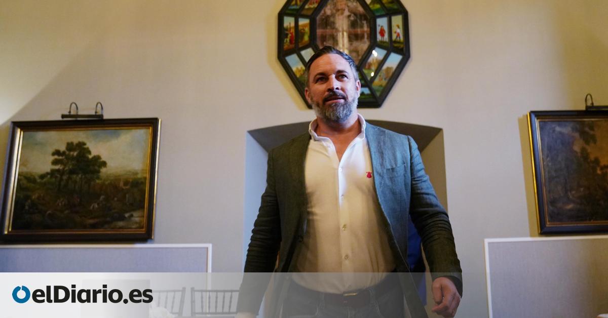 Tres excargos de Vox acusan a la cúpula de exigirles desviar “ingentes cantidades” de dinero público a la fundación privada del partido