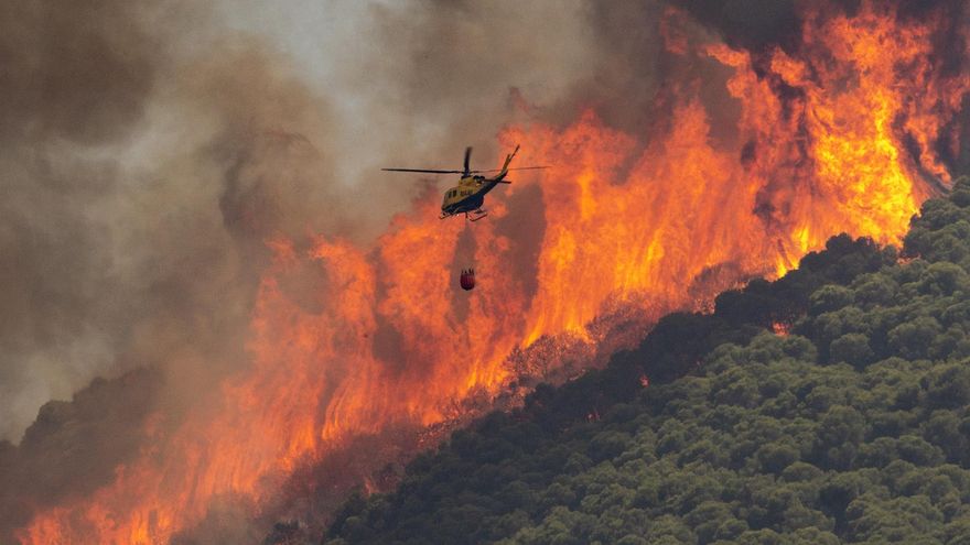 La evolución del incendio de Sierra de Mijas permite el realojo de gran parte de los 3000 desalojados