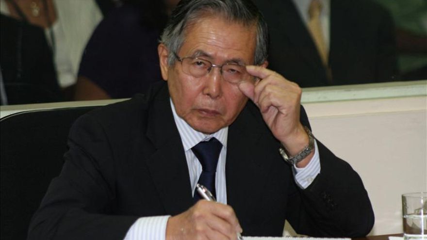 Fujimori es internado en una clínica de Lima por problemas digestivos