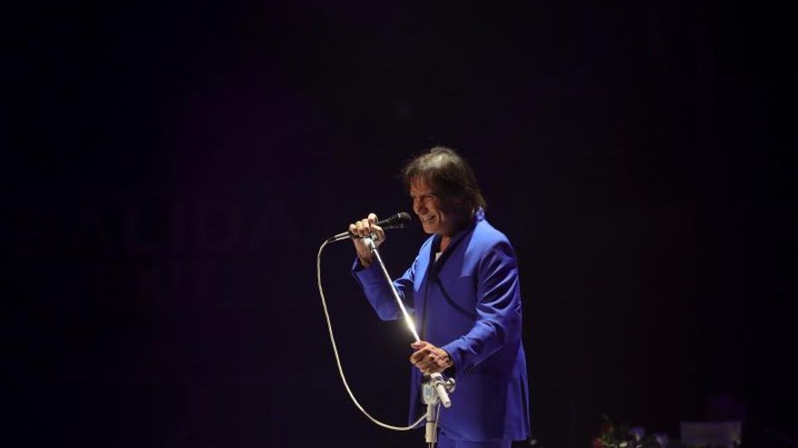 El artista brasileño Roberto Carlos.