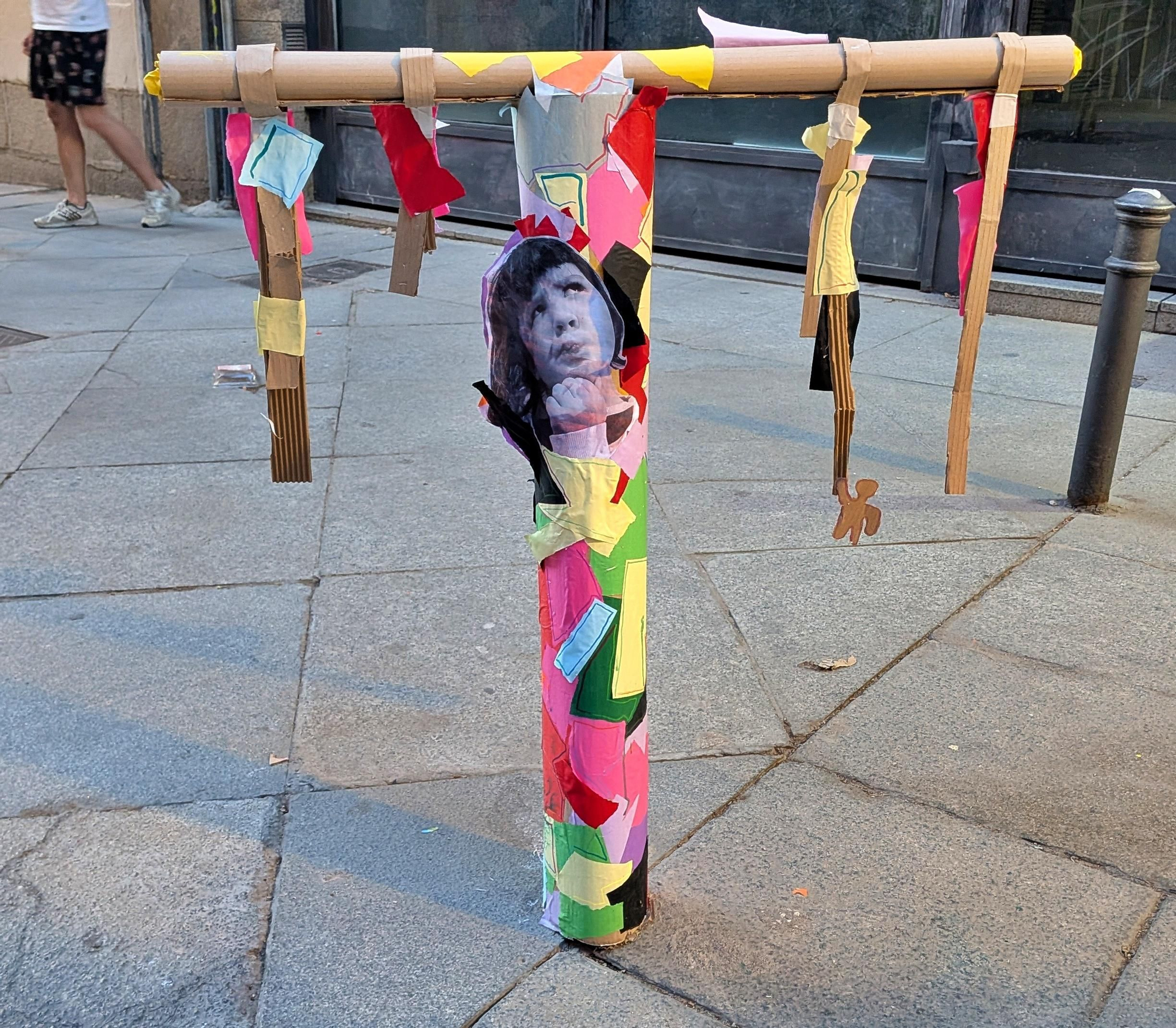 32 - Bolardo pensativo