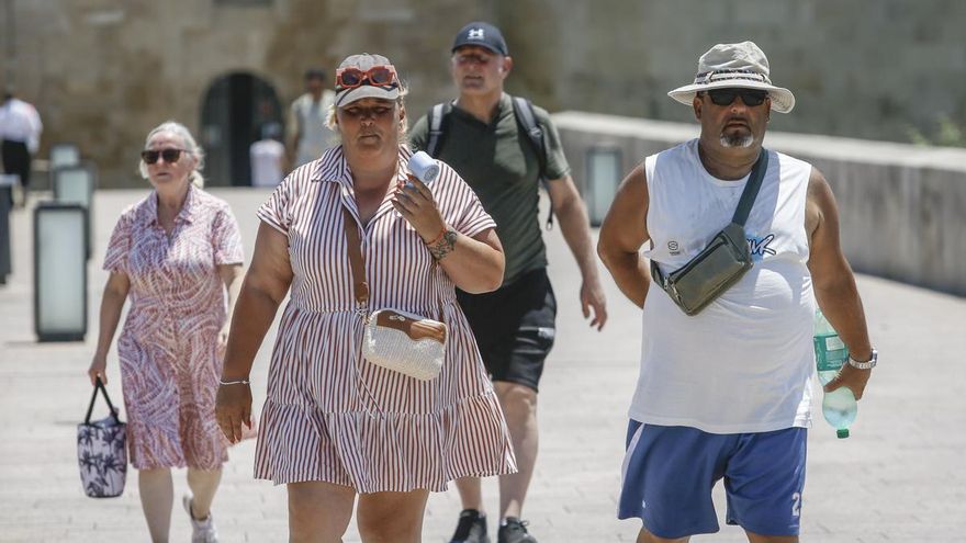 Un principio del estío más cálido de lo normal