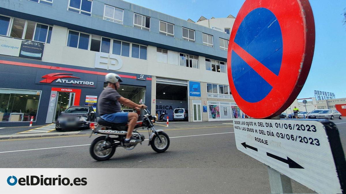 Traffic cuts in the center of Santa Cruz de Tenerife due to the filming