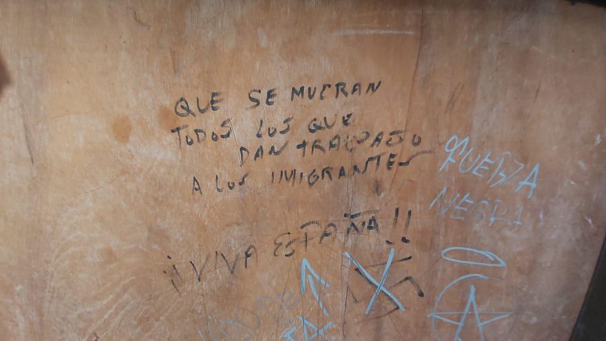 Pintada xenófoba en una pared, en la Región de Murcia