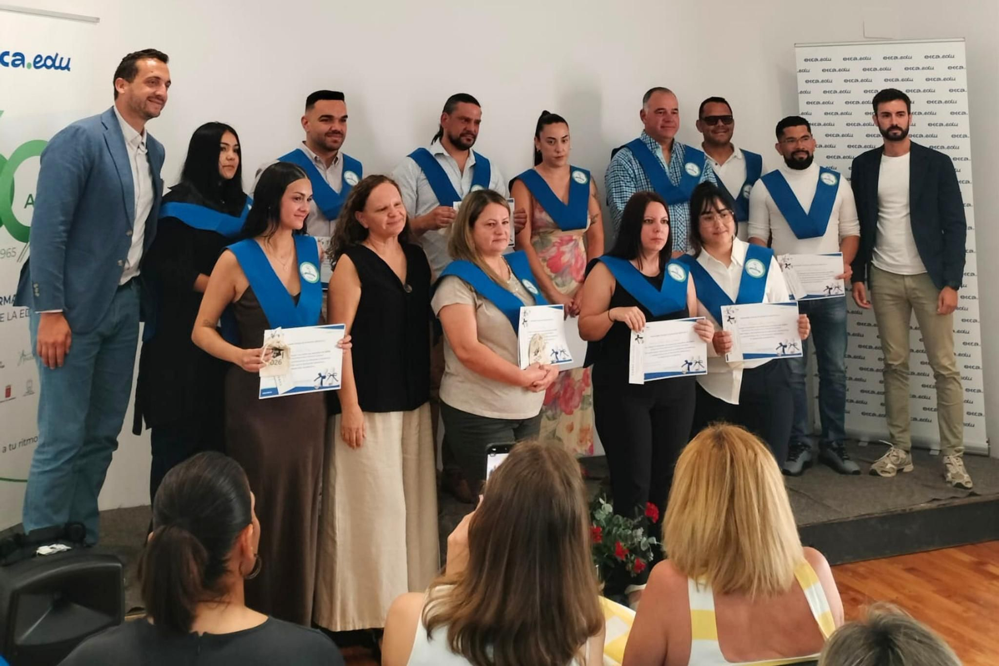 La Palma arropa al alumnado titulado de ecca.edu en su entrega de orlas y diplomas.