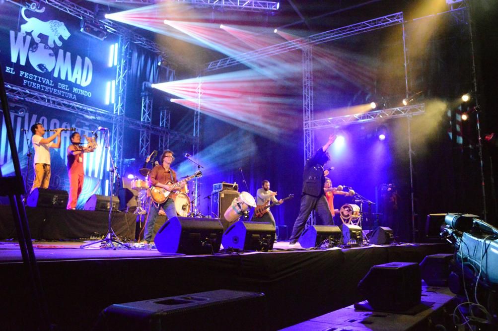 Actuación de La Chiva Gantiva en el Womad Fuerteventura 2014 | Iago Otero Paz
