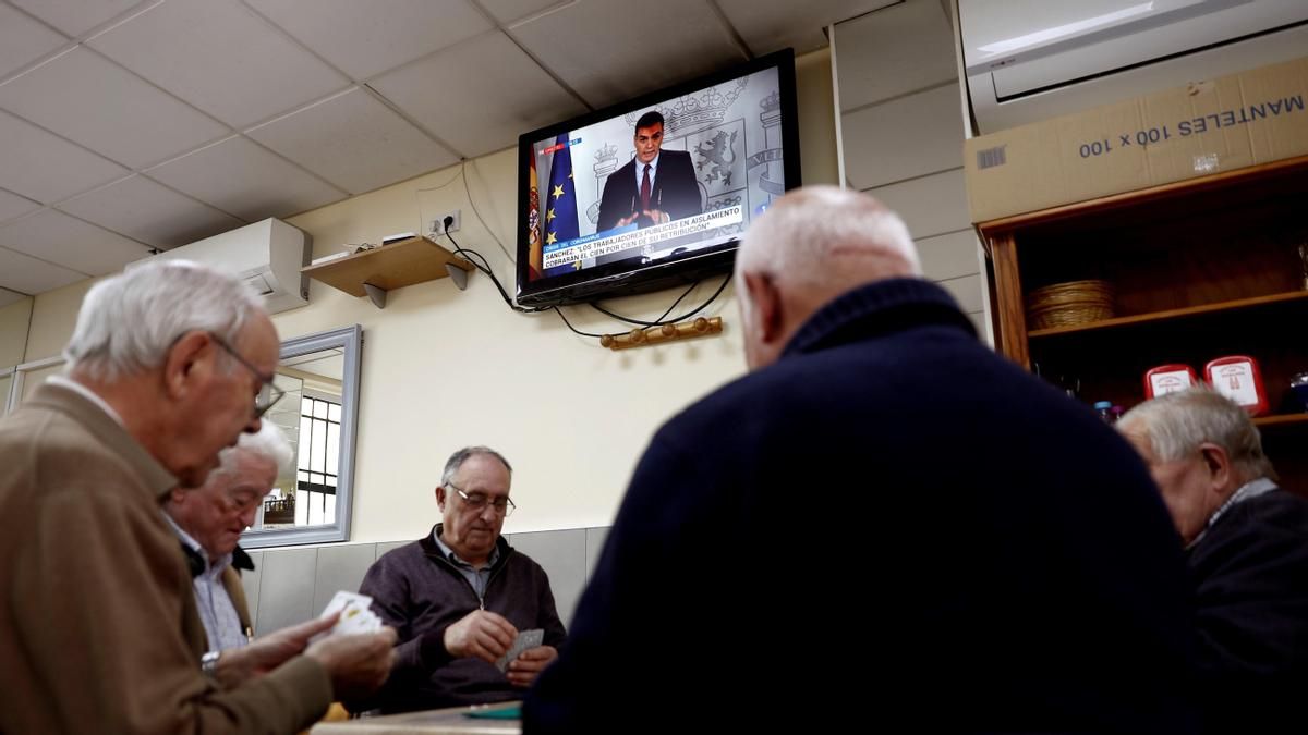 Detenido en Sevilla un conductor por la muerte de un anciano olvidado en la parte trasera de su minibús