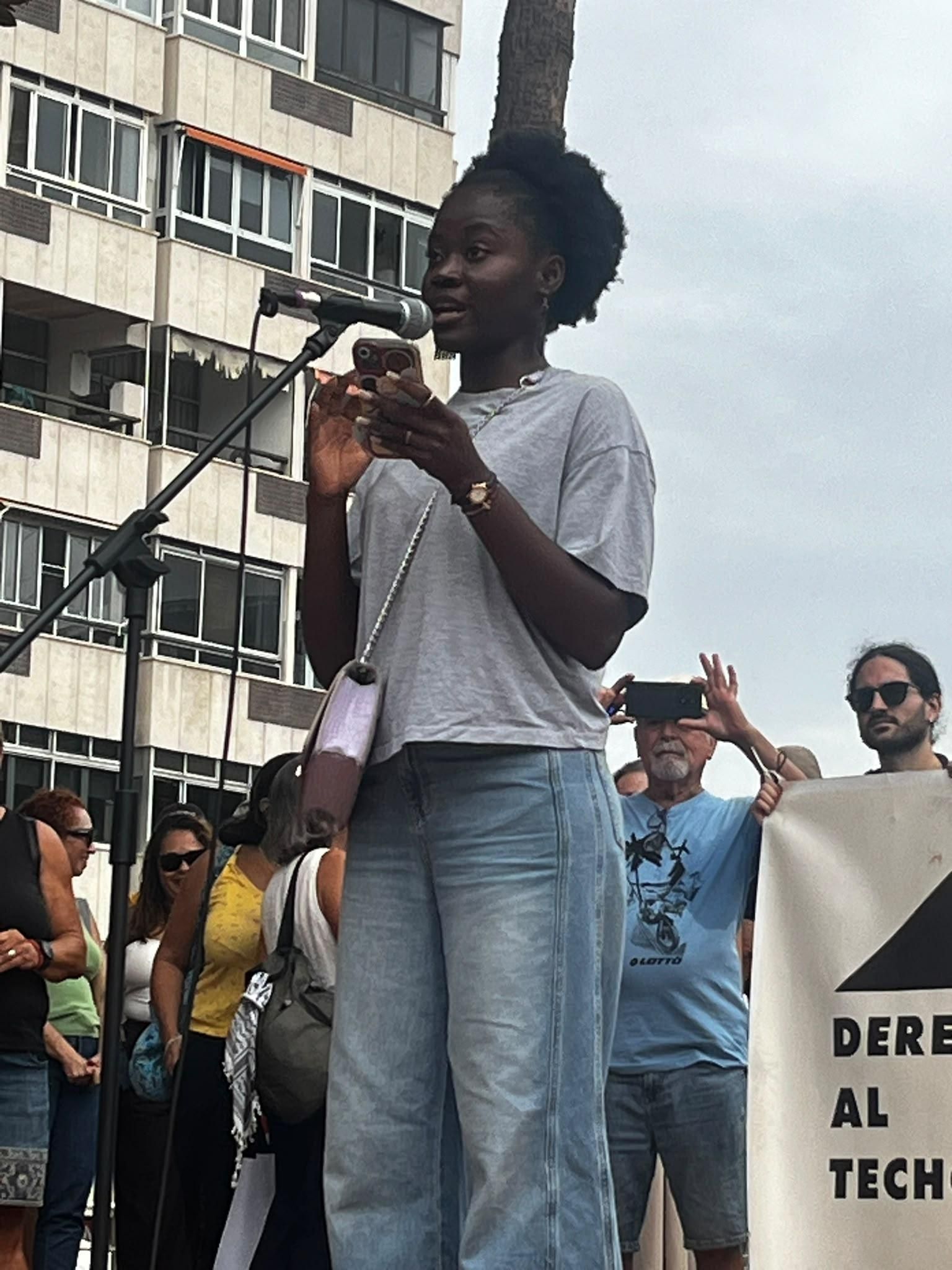 Leonora Angono, del colectivo Regularización ya.