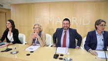 Carmena dice que es "doloroso ver que hay dinero que no se puede gastar en cosas que hacen falta"