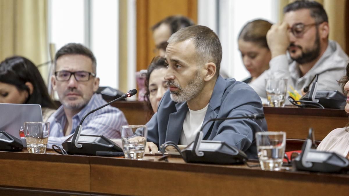 Ángel Ortiz (PSOE), en el Pleno ordinario de agosto del Ayuntamiento