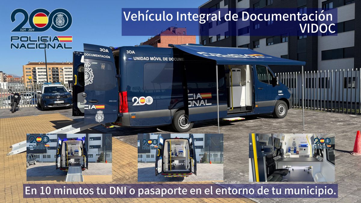 Vehículo de Policía Nacional para renovar los documentos de identidad en los pueblos