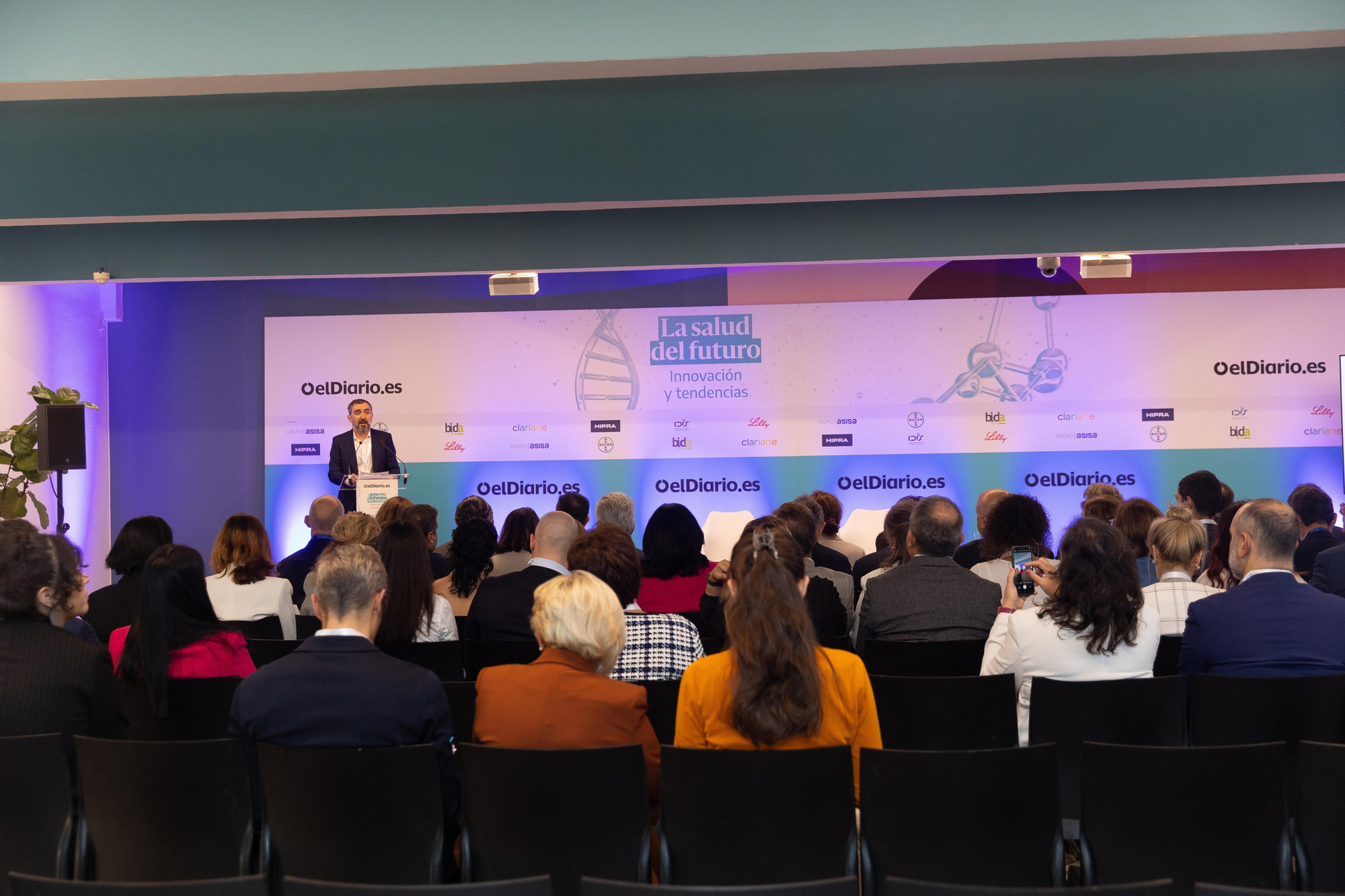 El director de elDiario.es da la bienvenida a la III Jornada de Salud  ‘La salud del futuro: innovación y tendencias’