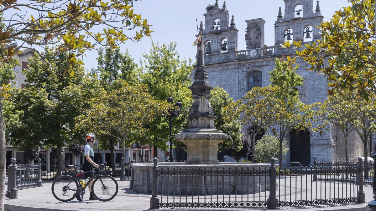 La mayor plaza medieval del País Vasco está en Bizkaia