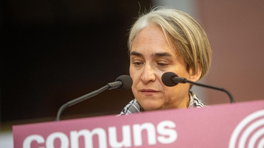 Colau pide a los Comuns salir del Gobierno si no se actúa contra los fondos buitre: "No podemos ser cómplices de la cobardía del PSOE"