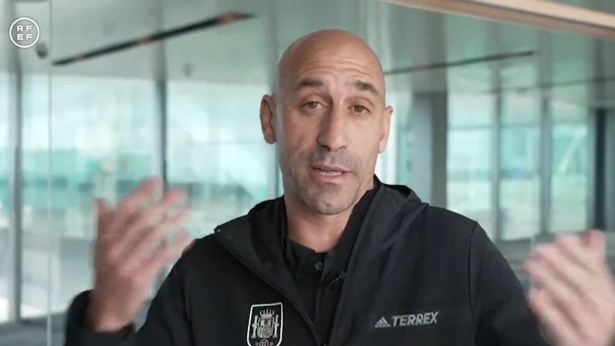 Un afiliado a la Federación denuncia a Rubiales ante el Consejo Superior de Deportes por su beso a Jennifer Hermoso