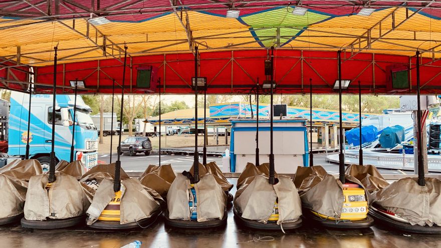 Autos de choque preparados para la feria de Vitoria de 2022