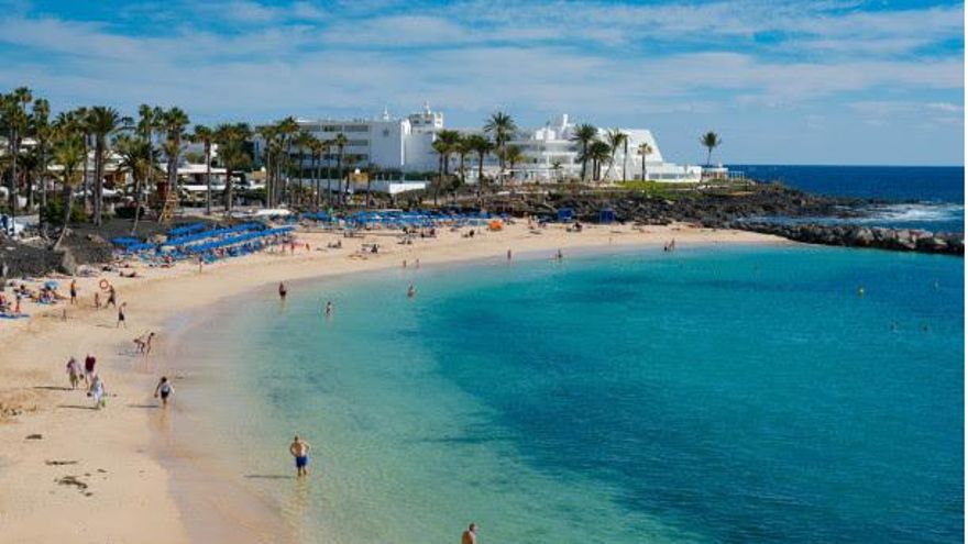 Las patronales turísticas canarias vuelven a rechazar la ecotasa, que ya aplican numerosos destinos de todo el mundo