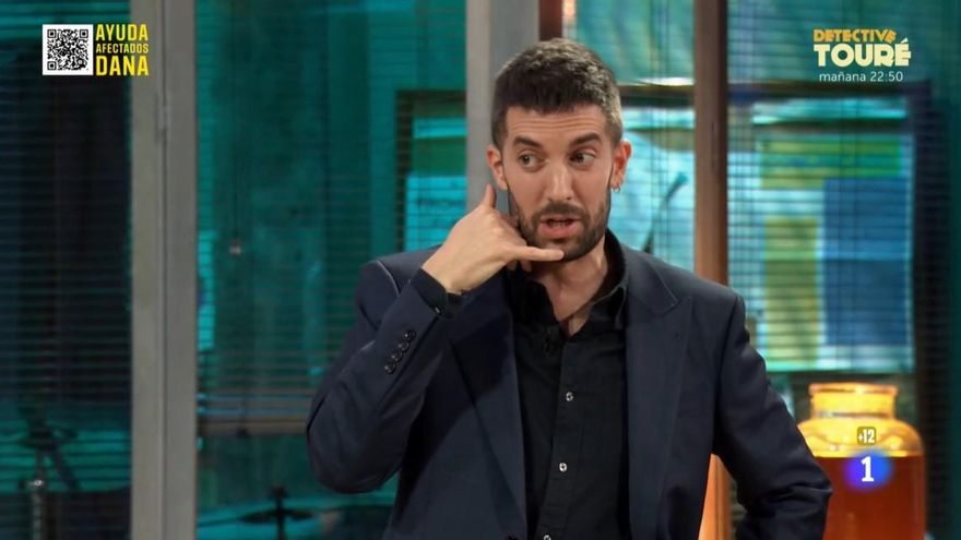 'La Revuelta' se ríe de "la que está cayendo" respondiendo al "¿sabe usted qué es lo que quiero?" de 'El Hormiguero'