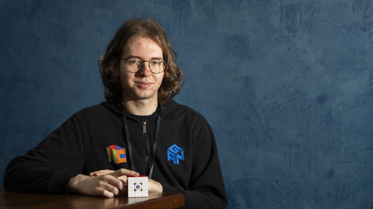 Tymon Kolasiński, el cervell més ràpid del món amb un cub de Rubik: “La ment és més creativa que una màquina”