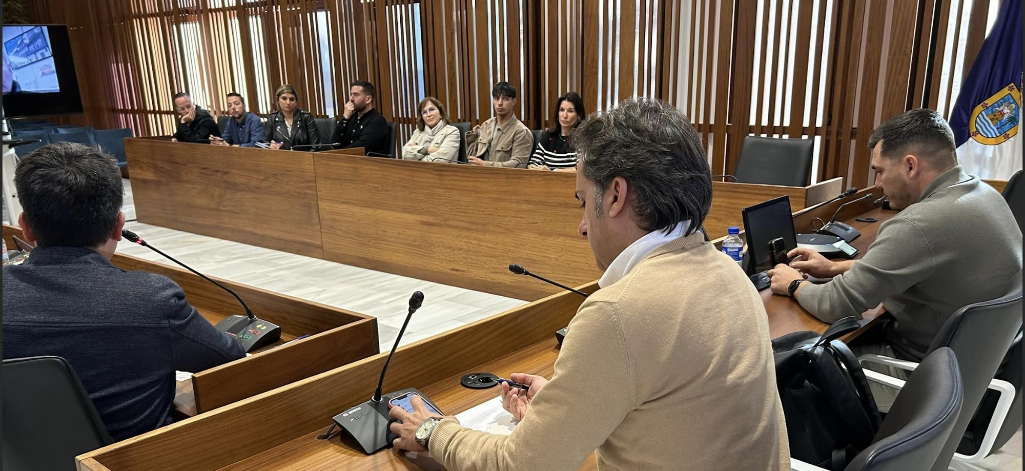 Reunión de Yurguen Hernández, con representantes de los ayuntamiento.