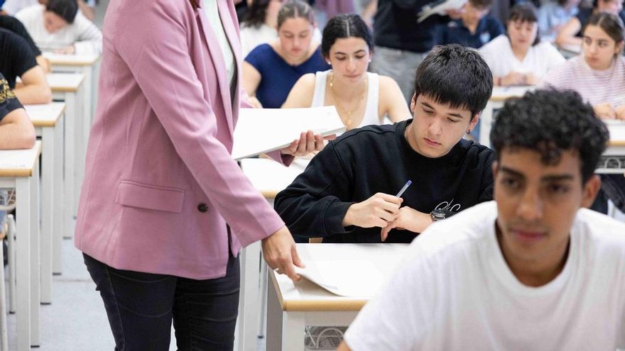 La Justicia da la razón a la Universidad pública y levanta la medida que permitía no contar las bajas notas de euskera