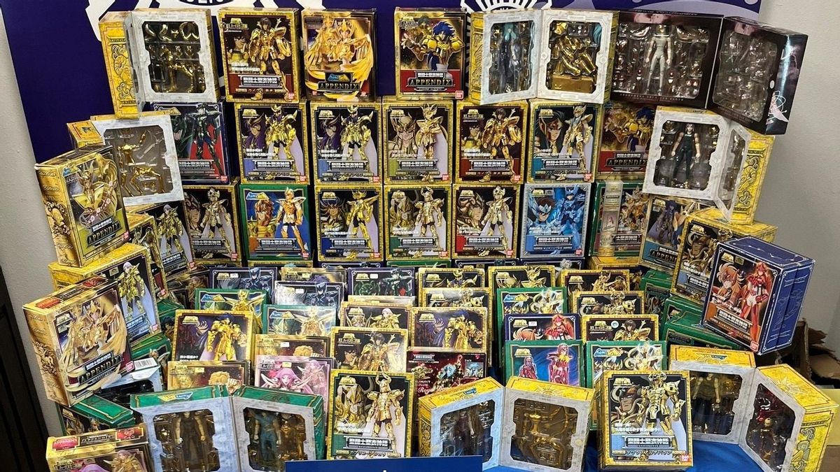 Detenido por robar a su excompañero de piso en Lugo 164 figuras de Caballeros del Zodiaco valoradas en 14.000 euros