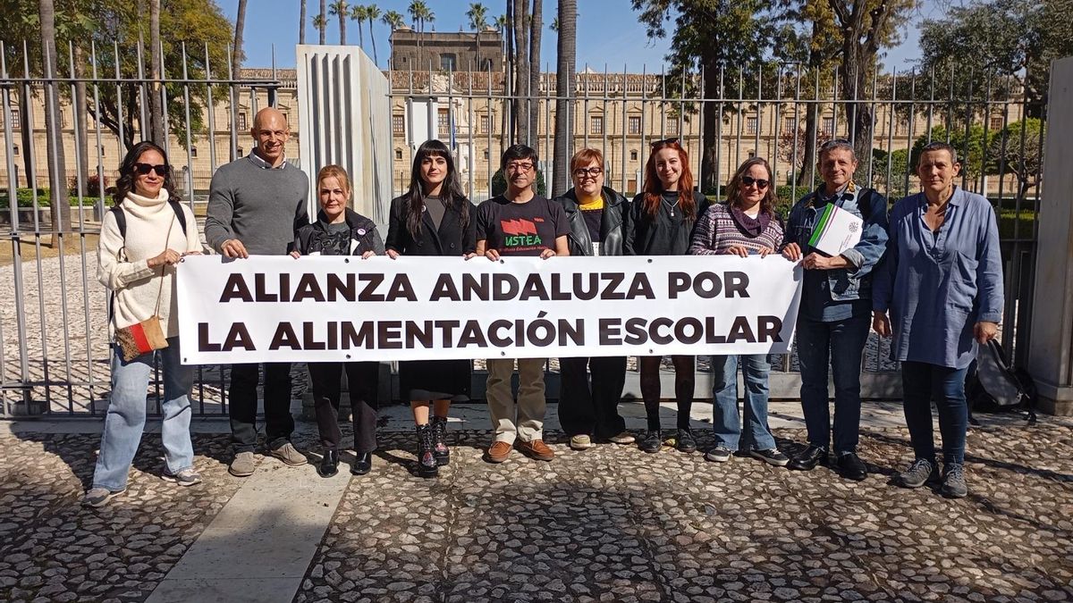 La Alianza Andaluza por la Alimentación Escolar lleva sus demandas a los partidos políticos ante el 17M