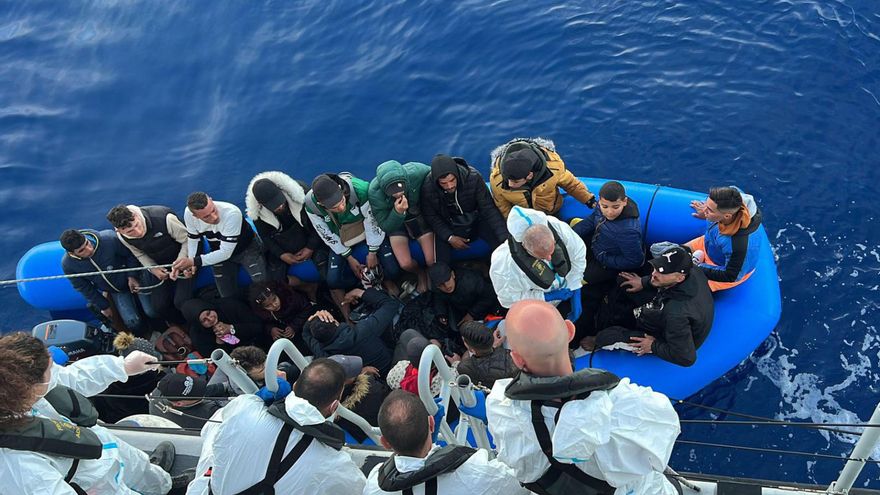 Más de 1.500 migrantes llegan a Lampedusa en las últimas 24 horas
