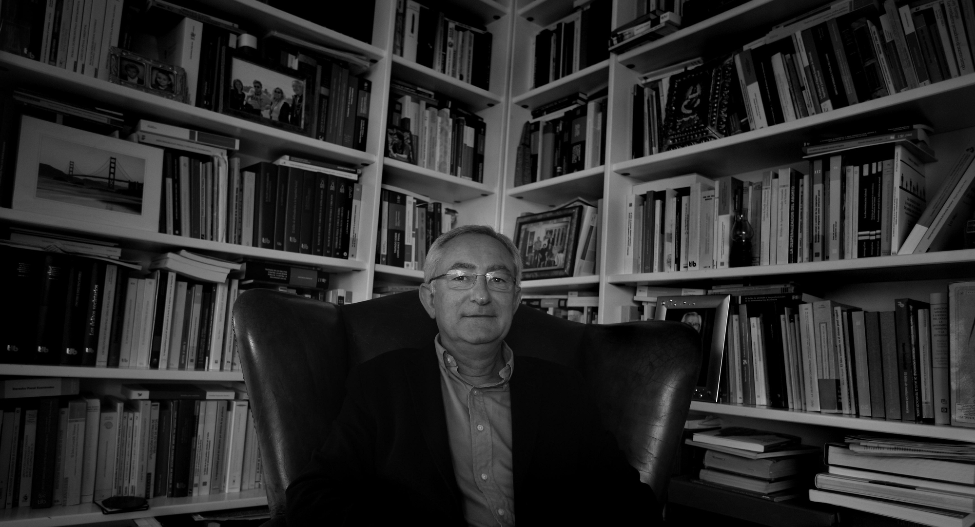 José Luis González Cussac, uno de los mayores expertos en España sobre el control del servicio secreto.