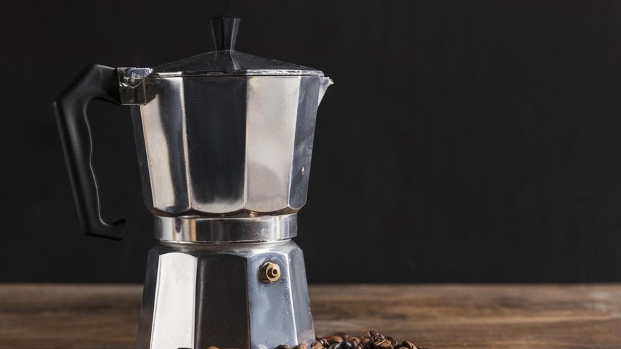 Cómo limpiar la cafetera italiana: 5 pasos para que quede como nueva